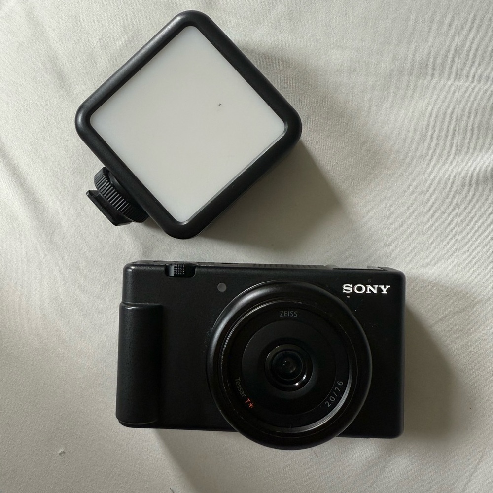 Sony ZV1F Vlogging Camera (Black) With LED Light attachment